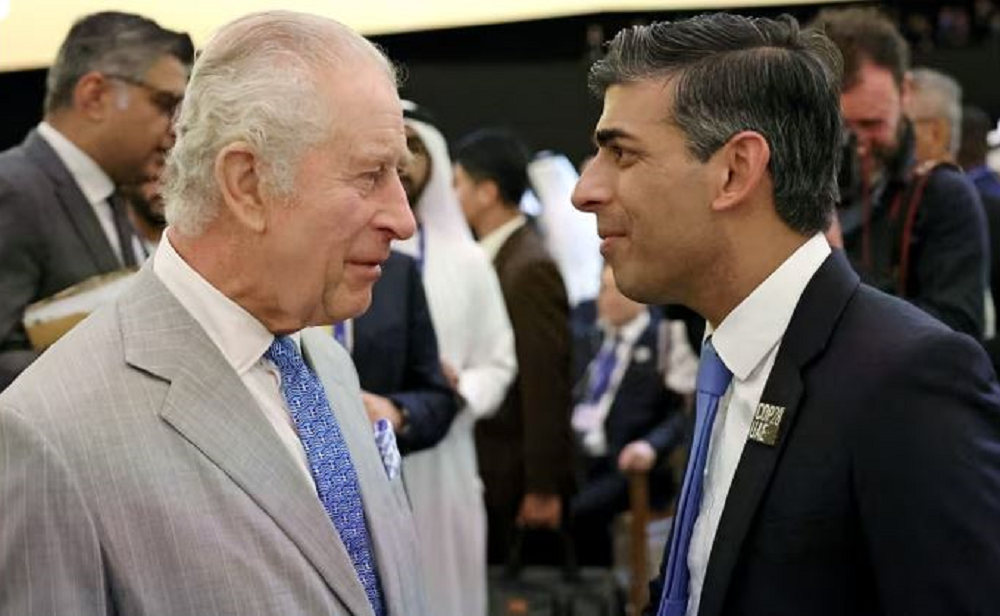 Βασιλιάς Κάρολος: Απάντησε στον Ρίσι Σούνακ για τα Γλυπτά του Παρθενώνα με μια… ελληνική γραβάτα