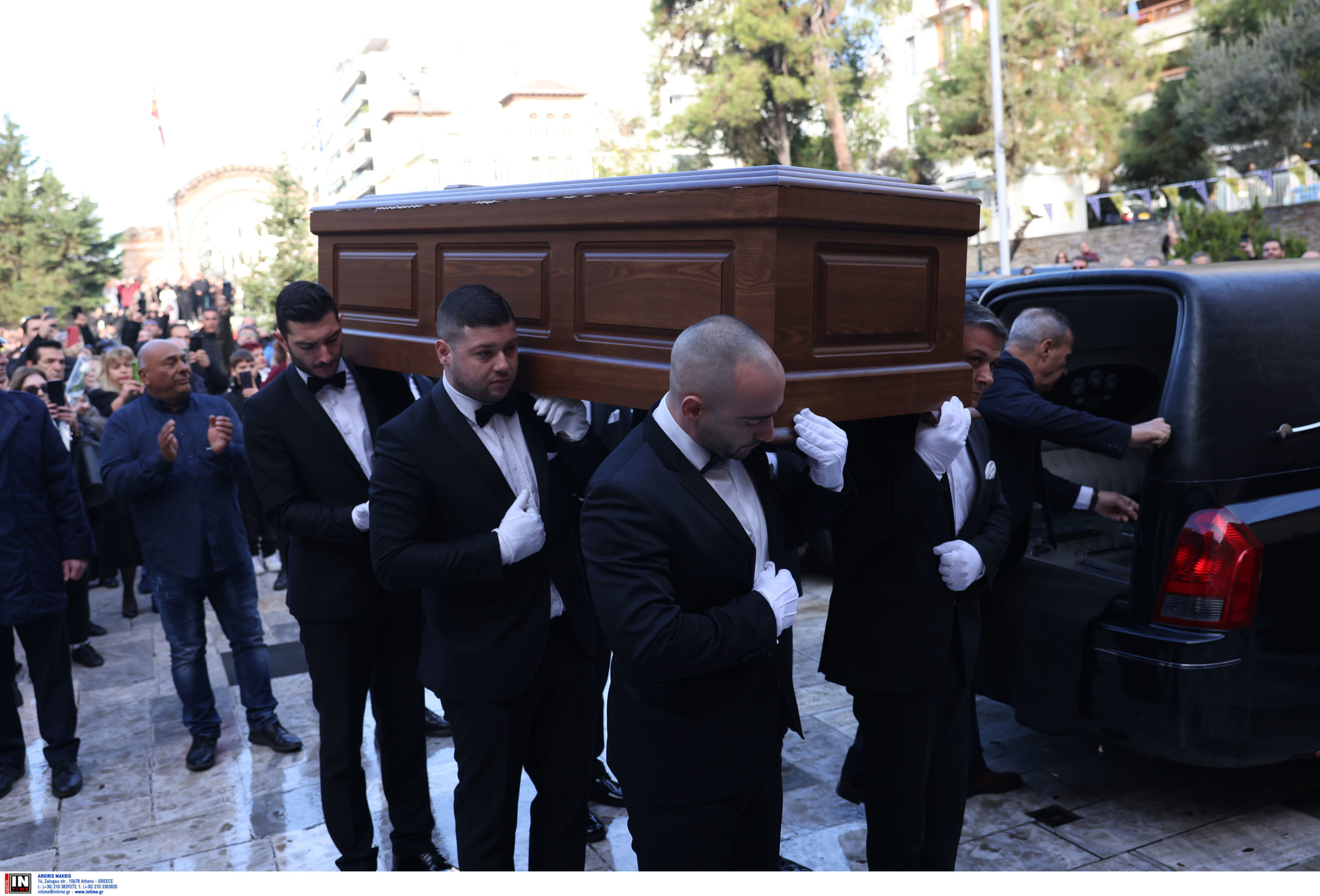 Βασίλης Καρράς λαϊκό προσκύνημα