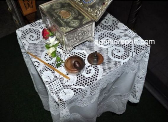 Αγρίνιο: Πιστοί προσκύνησαν βρασμένο κάστανο του Παΐσιου