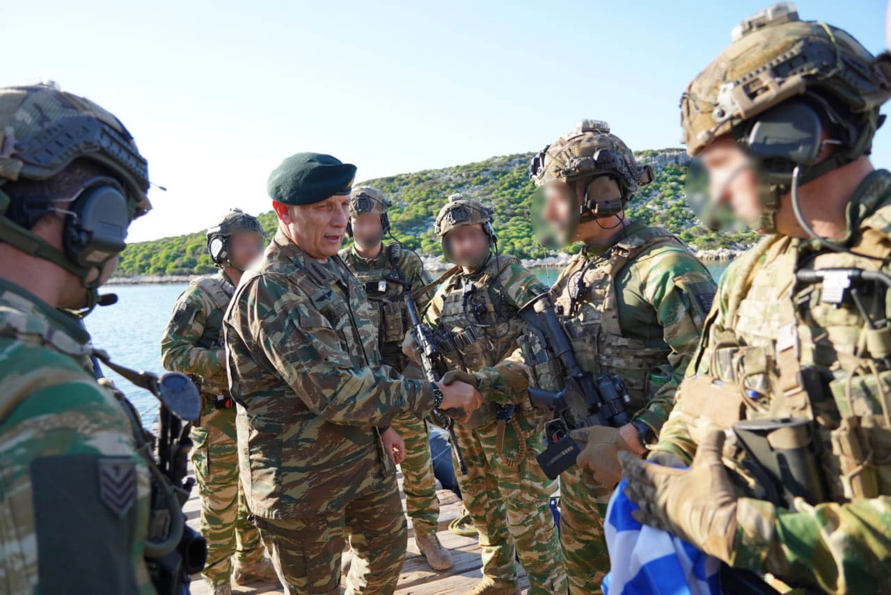 Στο Καστελλόριζο ο Αρχηγός ΓΕΕΘΑ – ΦΩΤΟ & ΒΙΝΤΕΟ