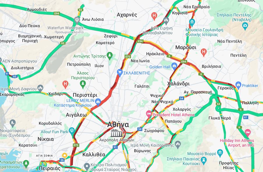 Κίνηση: Στο «κόκκινο» Κηφισός, Λεωφόρος Κηφισίας και Αττική Οδός – Δείτε LIVE πού υπάρχουν προβλήματα