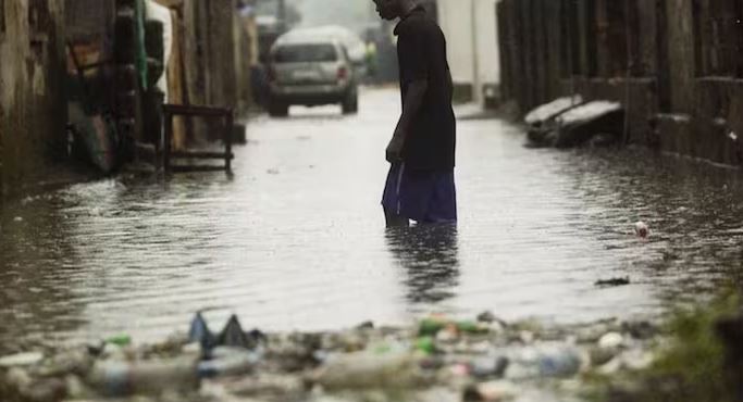 Κονγκό: Καταρρακτώδεις βροχές στοιχίζουν τη ζωή σε 22 ανθρώπους