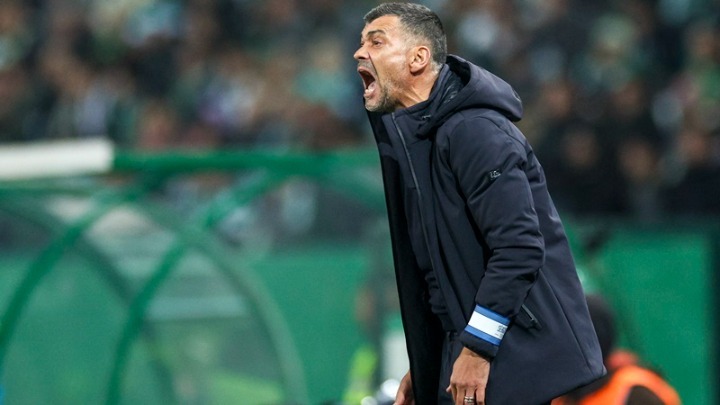 «Θα είναι μέρος του Ολυμπιακού»: Ο Σέρτζιο Κονσεϊσάο επιβεβαίωσε την μεταγραφή του Φραν Ναβάρο