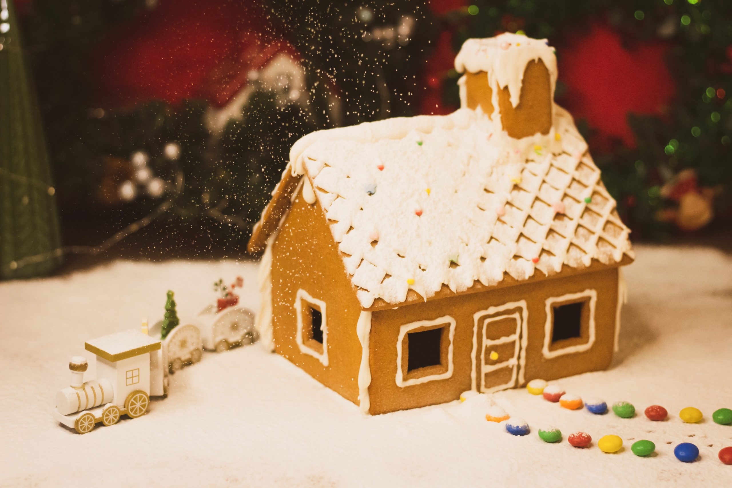 Πώς να φτιάξετε ένα εντυπωσιακό gingerbread house χωρίς να καταρρεύσει