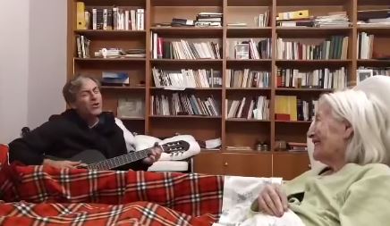 Αίας Μανθόπουλος: Πέθανε η μητέρα του, δύο μήνες μετά τον θάνατό του