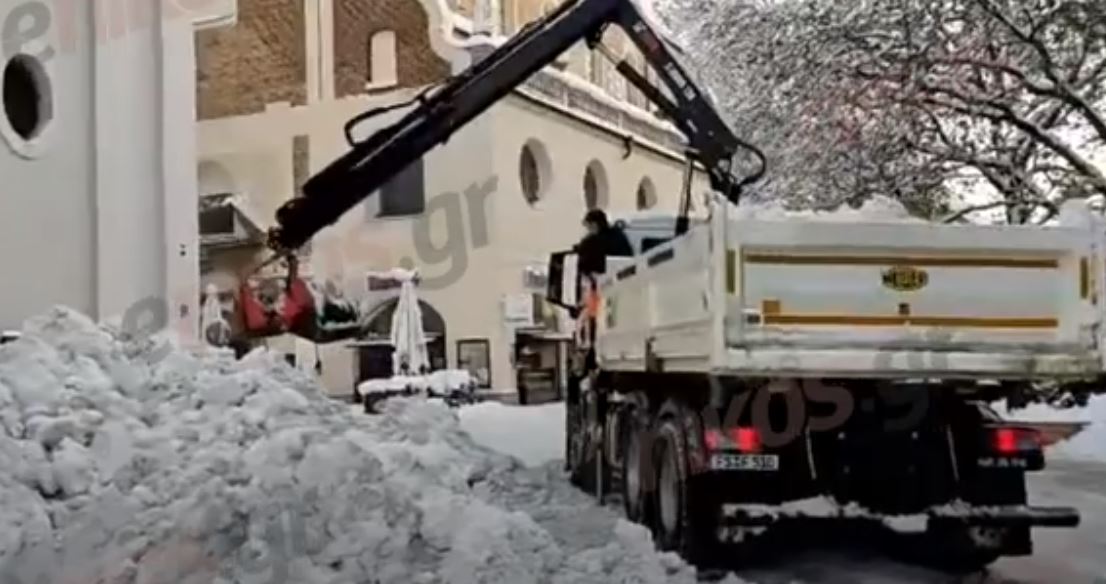 Γερμανία: «Θαμμένο» στο χιόνι το Μόναχο – Αποκαθίσταται σταδιακά η λειτουργία του αεροδρομίου – ΒΙΝΤΕΟ