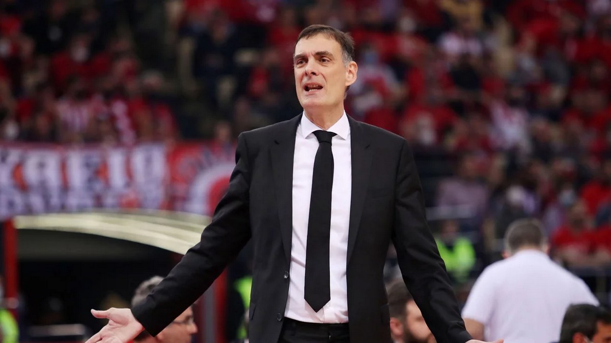 ΚΑΕ Ολυμπιακός για Μπαρτζώκα: «Δεν θα επιτρέψουμε σε κανέναν να σπιλώσει τον κορυφαίο προπονητή της Ευρώπης»