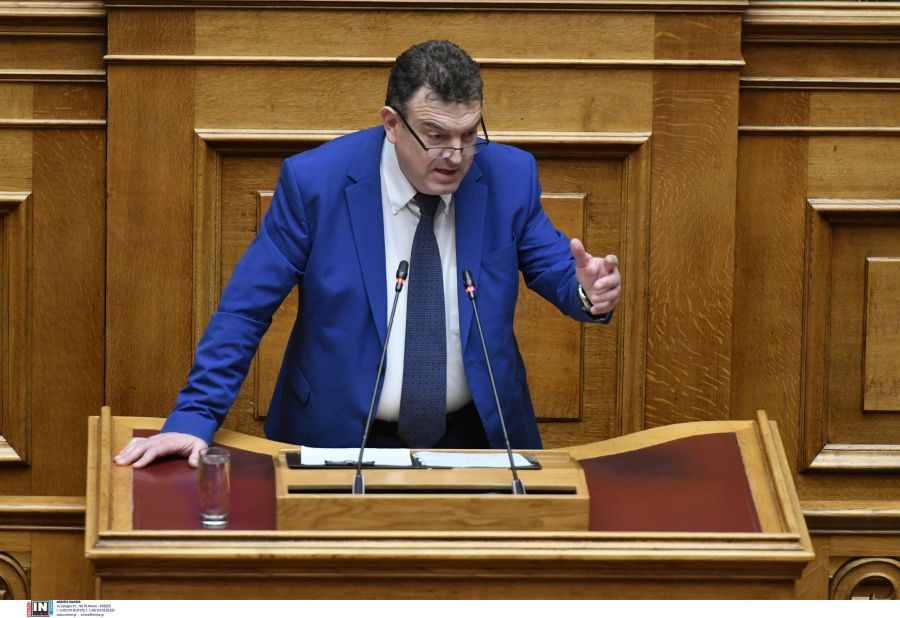 Βουλευτής της Νίκης στην Βουλή: Αυτές τις ημέρες ανοίγουν οι πύλες της Κολάσεως και βγαίνουν οι καλικάντζαροι – ΒΙΝΤΕΟ