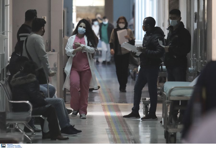 Κορονοϊός: Σήμερα η ανακοίνωση του ΕΟΔΥ – Σύσταση για χρήση μάσκας σε κλειστούς χώρους και νοσοκομεία