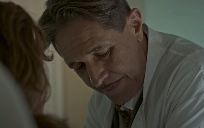 Οι Πανθέοι: Ο Κίτσος θέλει απεγνωσμένα να δει την Μάρμω