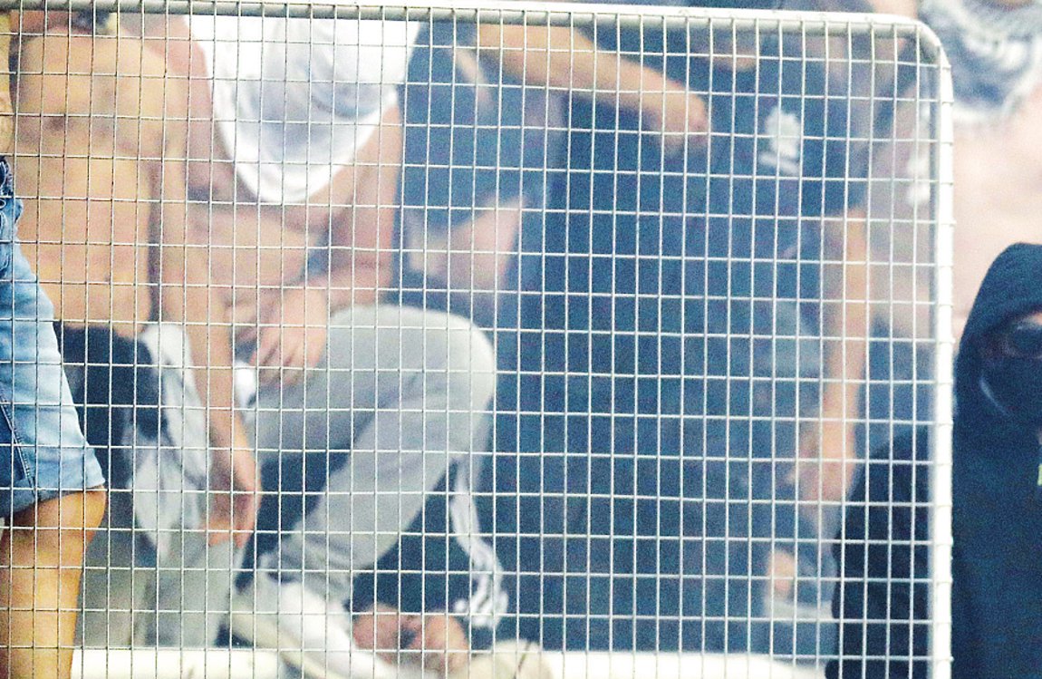 Η Greek Mafia στις εξέδρες – «Η θυσία του Άλκη δεν βοήθησε» λέει ο Αριστείδης Καμπανός