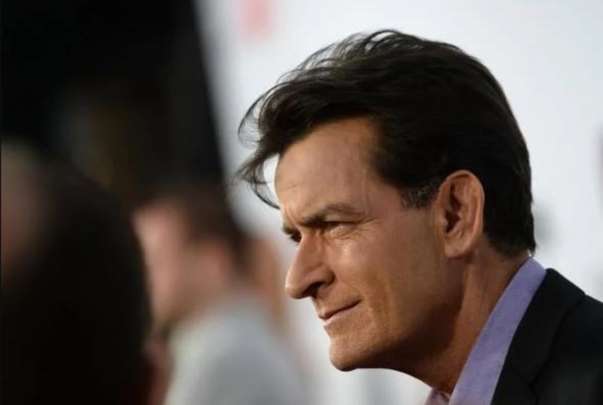 Τσάρλι Σιν: Η γειτόνισσά του επιχείρησε να τον πνίξει μέσα στο σπίτι του