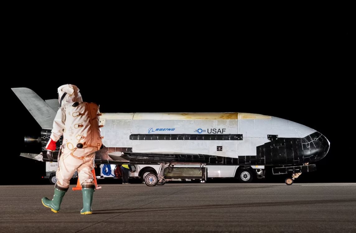 SpaceX: Aναβλήθηκε η εκτόξευση του στρατιωτικού διαστημόπλοιου X-37B – Πότε θα γίνει