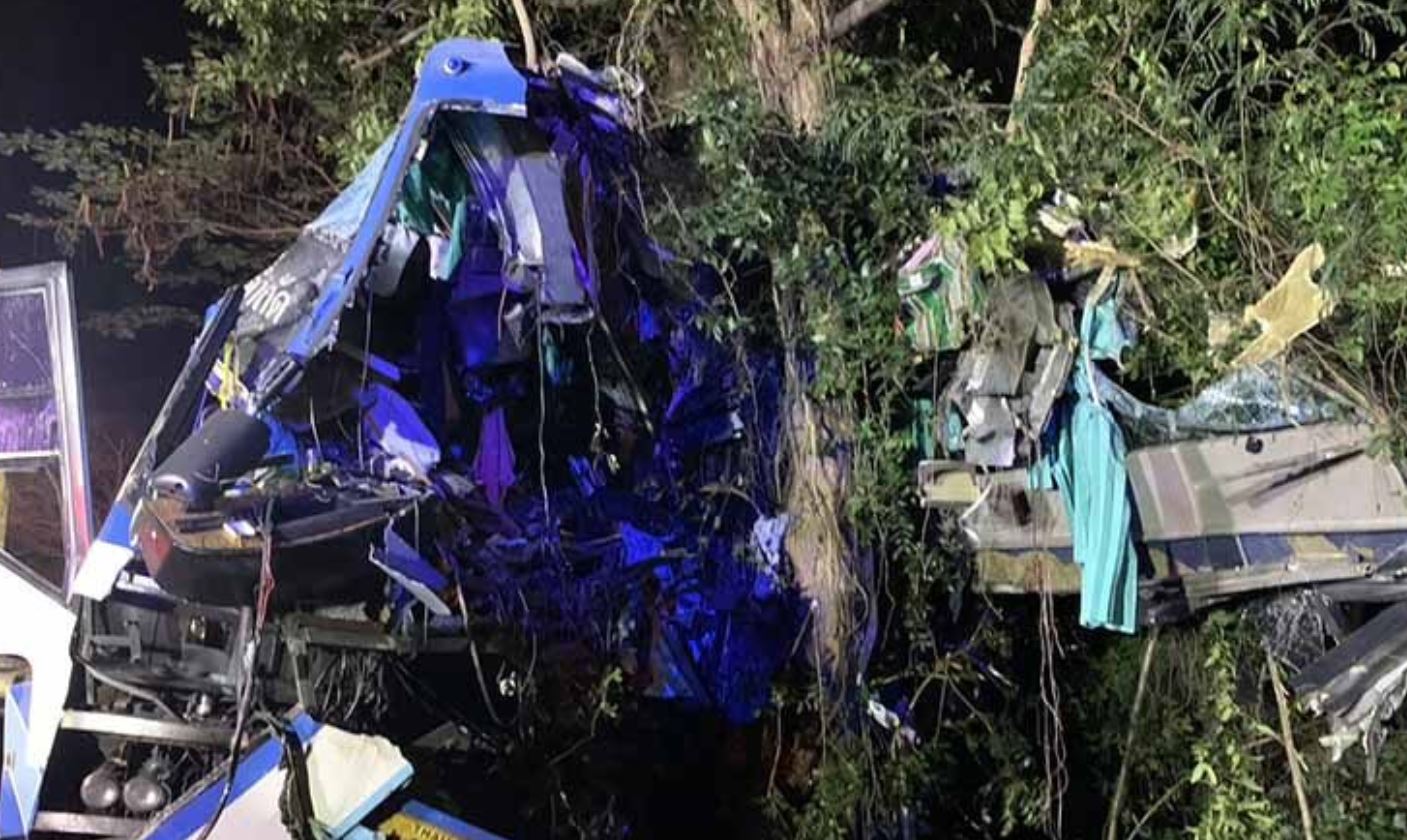 Ταϊλάνδη: Τουλάχιστον 14 νεκροί, 32 τραυματίες σε τροχαίο στο οποίο ενεπλάκη διώροφο λεωφορείο