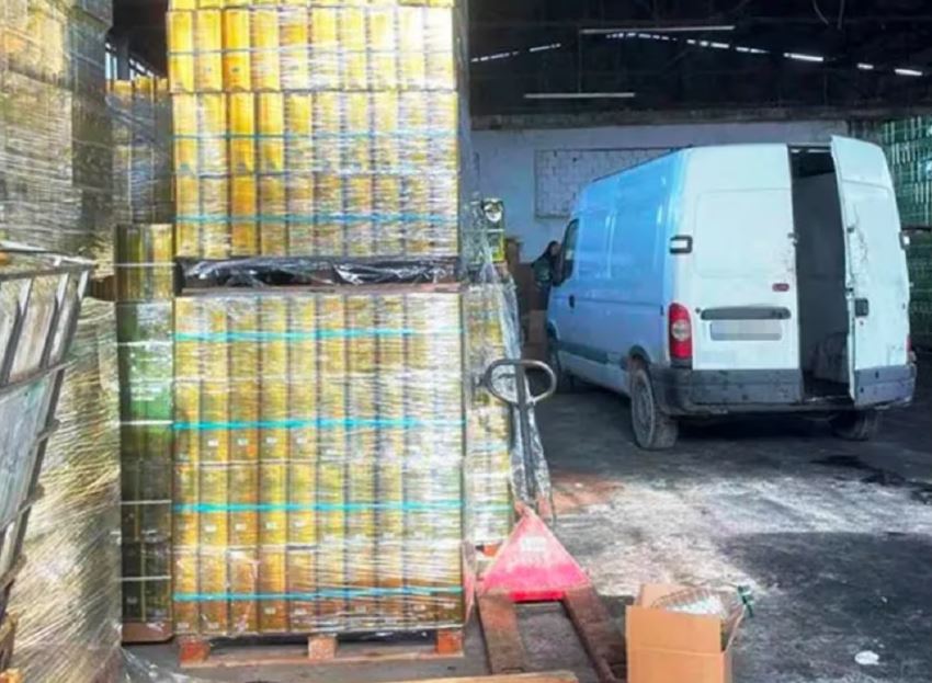 Θεσσαλονίκη: Πατέρας και γιος είχαν εργαστήριο νόθευσης ελαιόλαδου και το 2017 – Είχαν κατασχεθεί 1,2 τόνοι