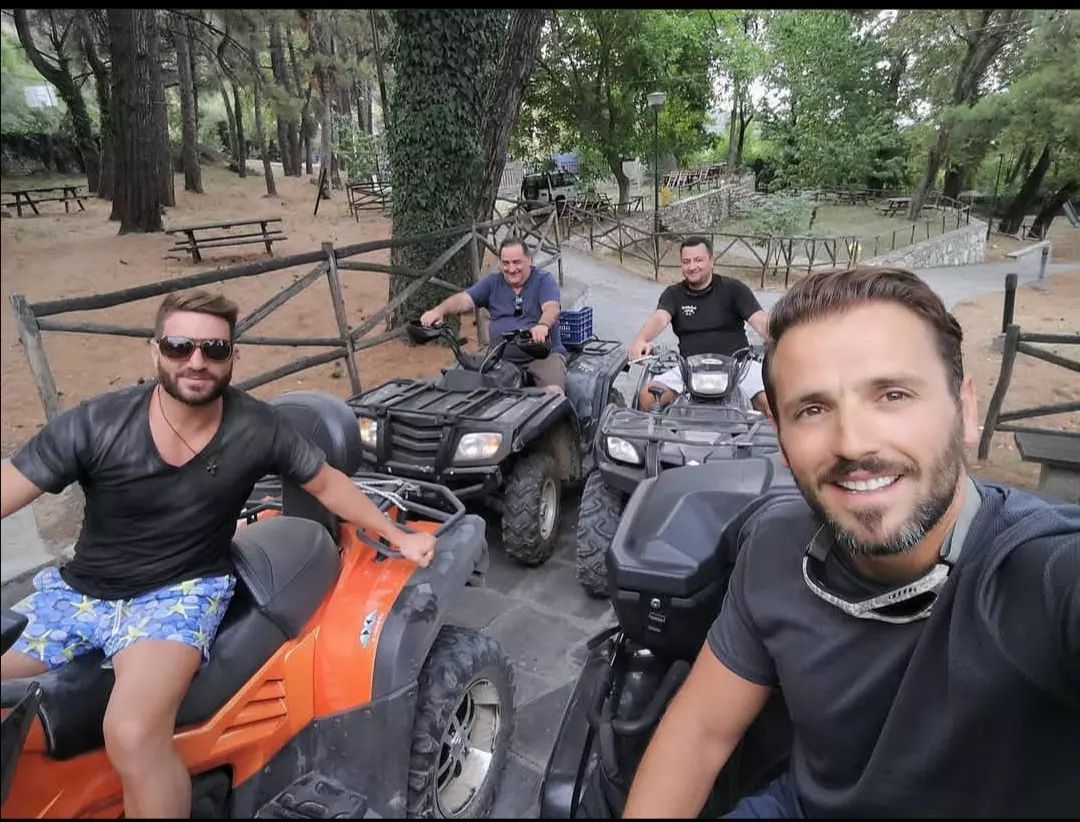 Βέρτης Καρράς