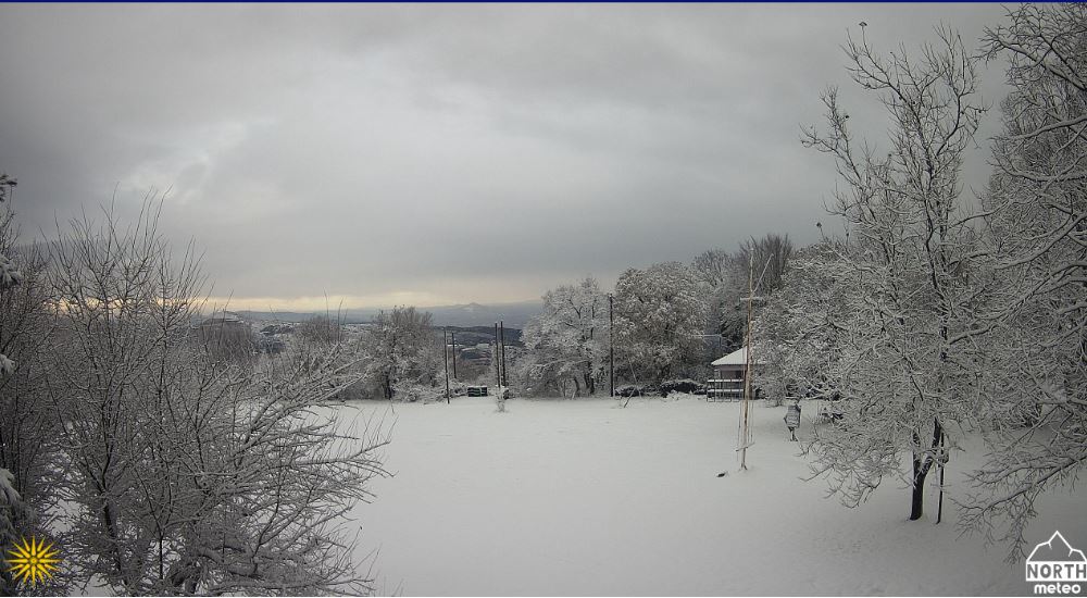Θεσσαλονίκη: Στα λευκά ντύθηκε ο Χορτιάτης