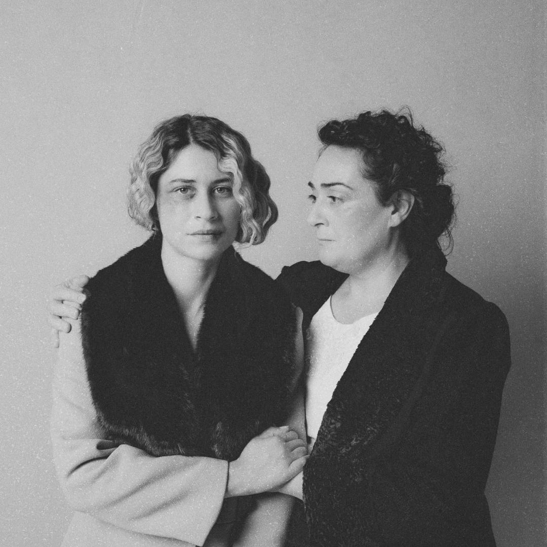 Εριέττα Μανούρη: Η Ζωή από την «Μουρμούρα» γίνεται η κακοποιημένη νύφη στο «Κακούργα πεθερά» στο θέατρο Πόρτα