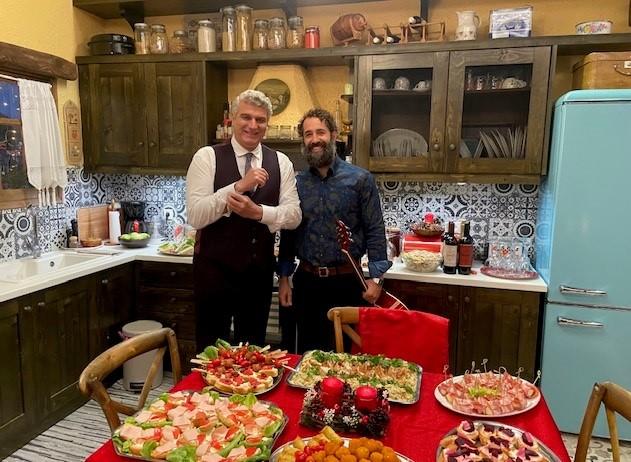 Μην αρχίζεις τη μουρμούρα: Ο Ηλίας μοιράζεται αυτά που νιώθει για την Τούλα – Όσα θα δούμε την Κυριακή