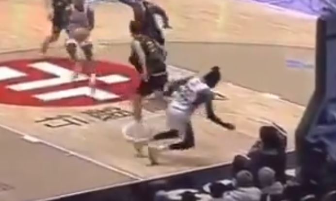 Γουίλι Ριντ: Κατέρρευσε στο παρκέ ο πρώην παίκτης του Ολυμπιακού – ΒΙΝΤΕΟ