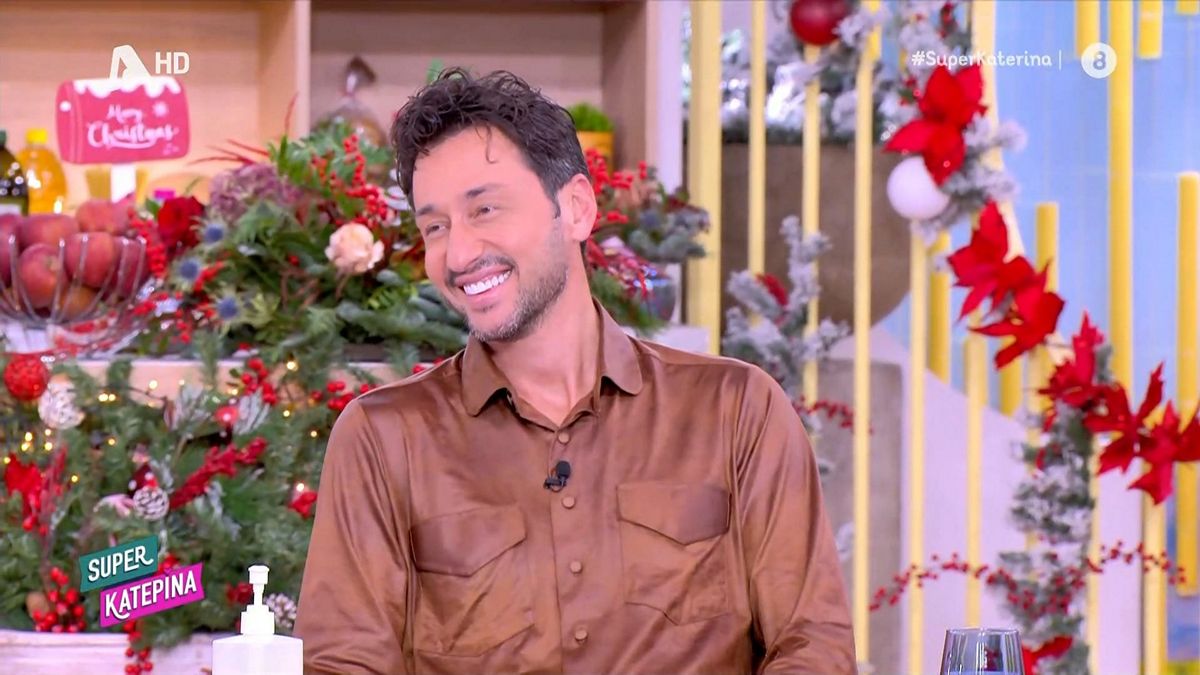 Πάνος Καλίδης: Παντρεύεται την Λεάννα Μάρκογλου έπειτα από 18 χρόνια σχέσης και τρία παιδιά – ΒΙΝΤΕΟ