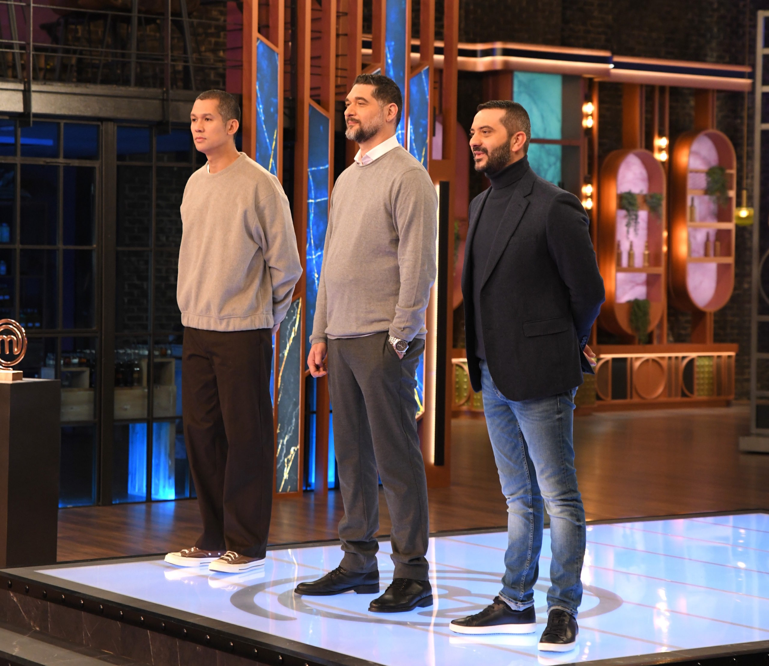 MasterChef: Οι τρεις κριτές υποδέχονται τους διαγωνιζόμενους στην πρώτη ομαδική δοκιμασία