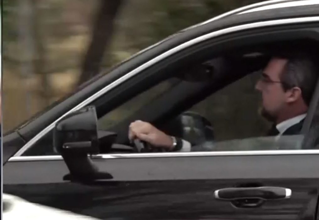 Τέως βασιλιάς Κωνσταντίνος: Σε στενό οικογενειακό κύκλο τελέστηκε το ετήσιο μνημόσυνο στο Τατόι – Ποιοι πήγαν