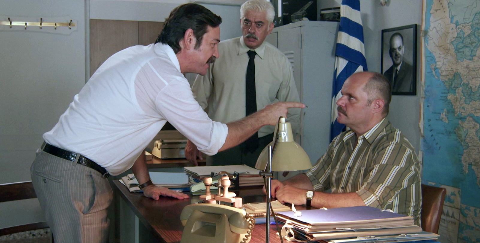 Η Παραλία – Επόμενα επεισόδια: Ο Καραχάλιος τα βάζει με την οικογένεια Αρχοντάκη και βιώνει τα αντίποινα