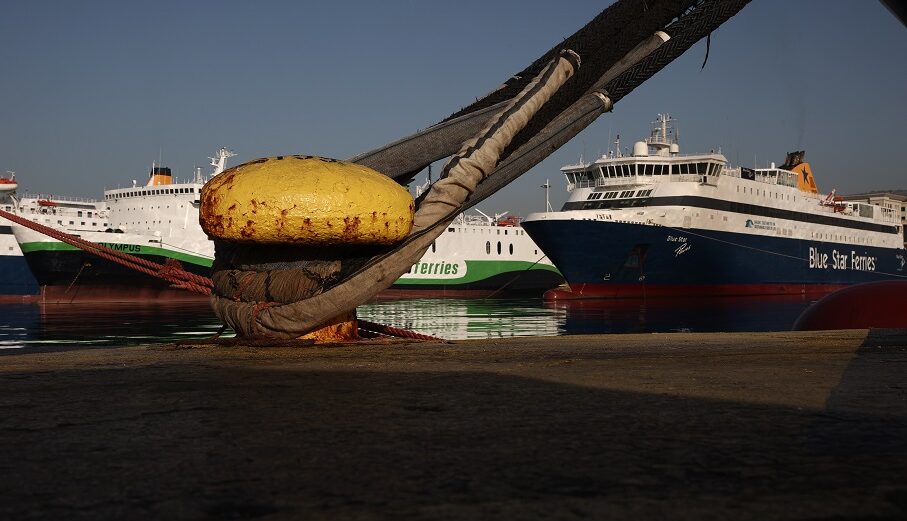 Ταλαιπωρία για 130 επιβάτες – Μηχανική βλάβη σε πλοίο με προορισμό την Αίγινα