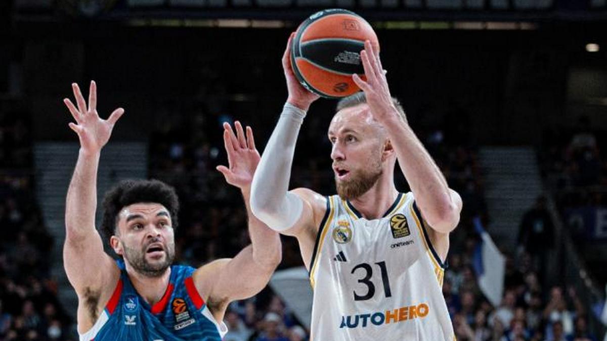 Ρεάλ Μαδρίτης – Αναντολού Εφές 130-126 (δ’ παρ.) (81-81 κ.α): «Βασίλισσα» στο ματς του αιώνα