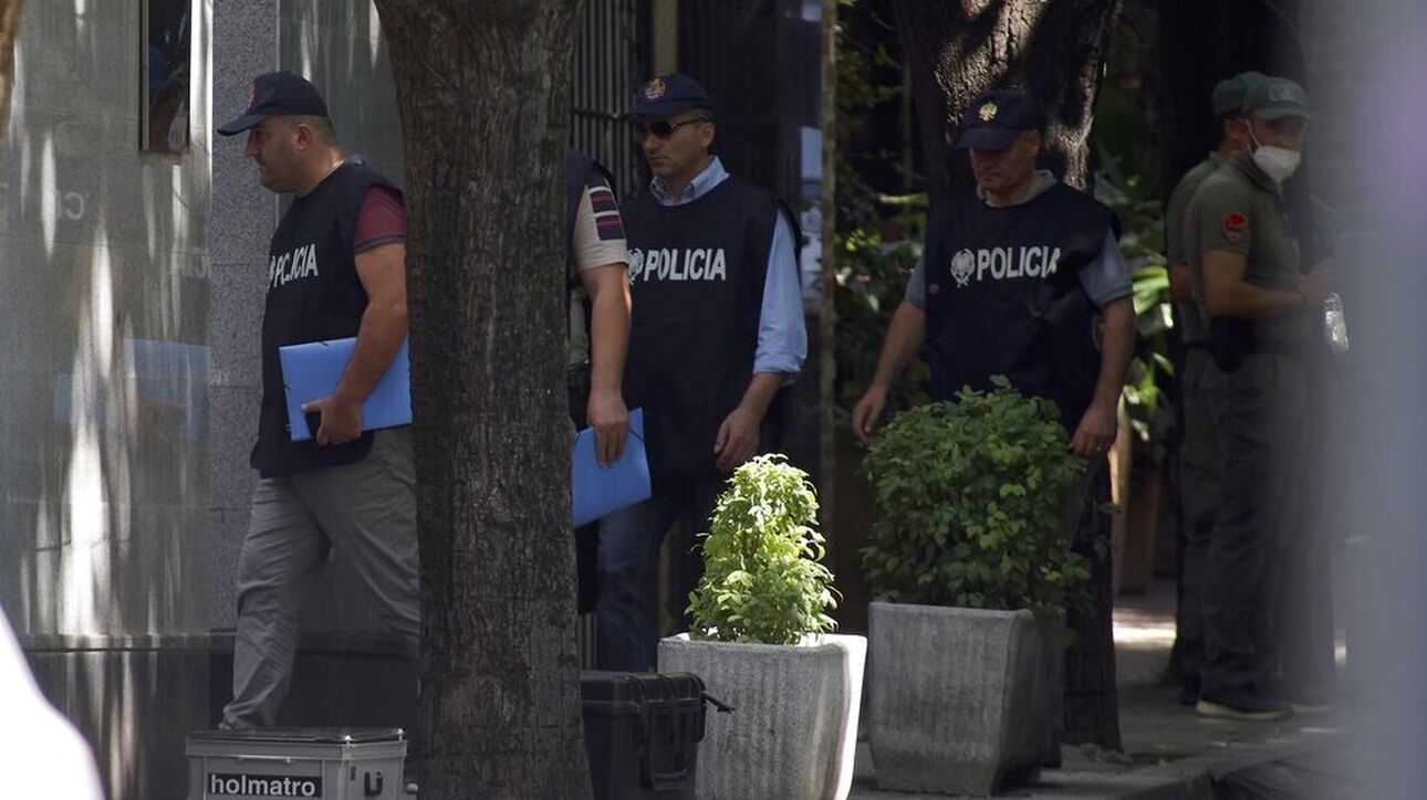 Κύκλωμα Αλβανών «άδειαζε» τραπεζικούς λογαριασμούς στην Ελλάδα – 5.000 τα θύματά τους