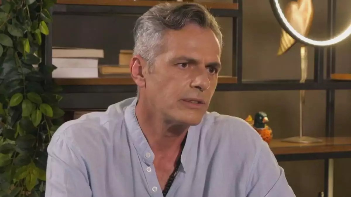 Μάριος Αθανασίου: Κατέβασε την ανάρτηση για το «περιστατικό βιασμού» – «Έκανα μια αστοχία – Ζητώ συγγνώμη»