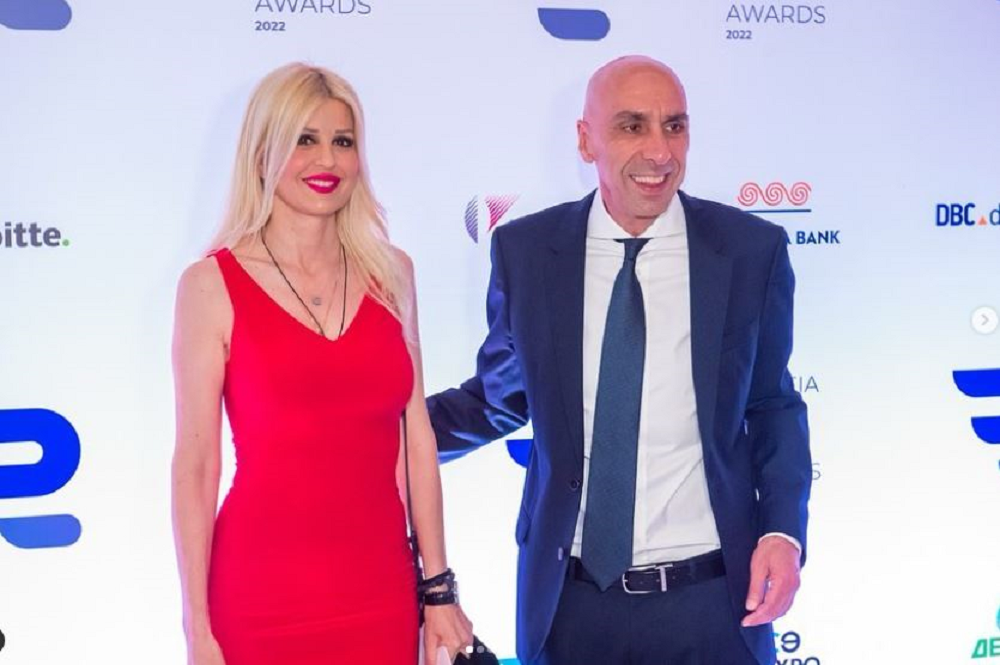 Παντρεύτηκαν Γιάννης Μπρατάκος και Έλενα Ράπτη