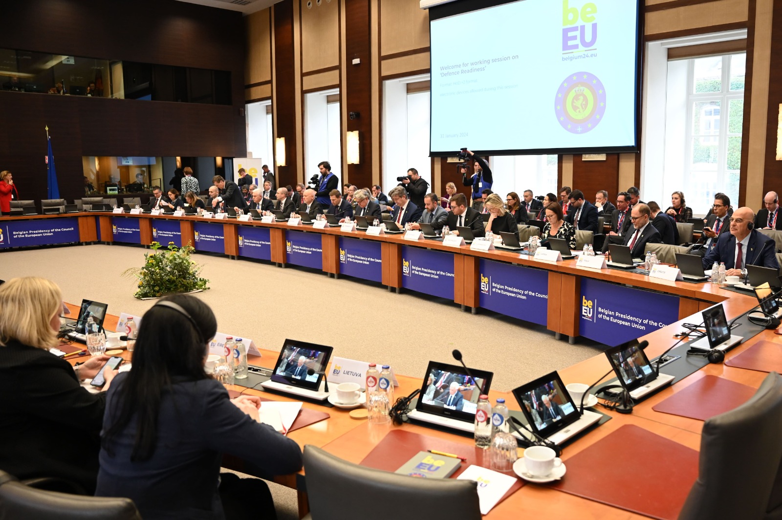 Στη Λάρισα το στρατηγείο της ευρωπαϊκής επιχείρησης «Ασπίδες» κατά των Χούθι – Δεκτή η πρόταση Δένδια