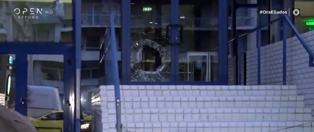 Λεωφόρος Αλεξάνδρας: Διαρρήκτης εγκλωβίστηκε στην ταράτσα κτιρίου και απειλούσε να αυτοκτονήσει