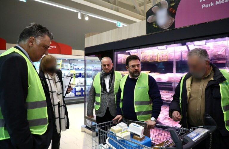 Συνεχίζονται οι έλεγχοι σε όλη τη χώρα για τα γαλακτοκομικά προϊόντα