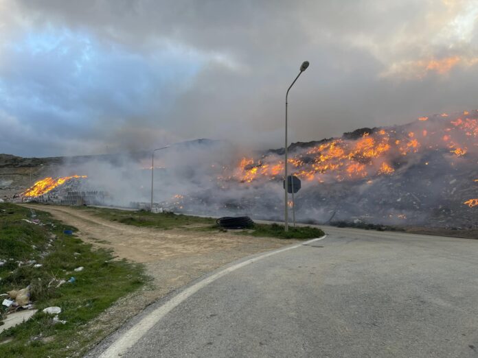 Φωτιά στη Νάξο – Οι πρώτες εικόνες