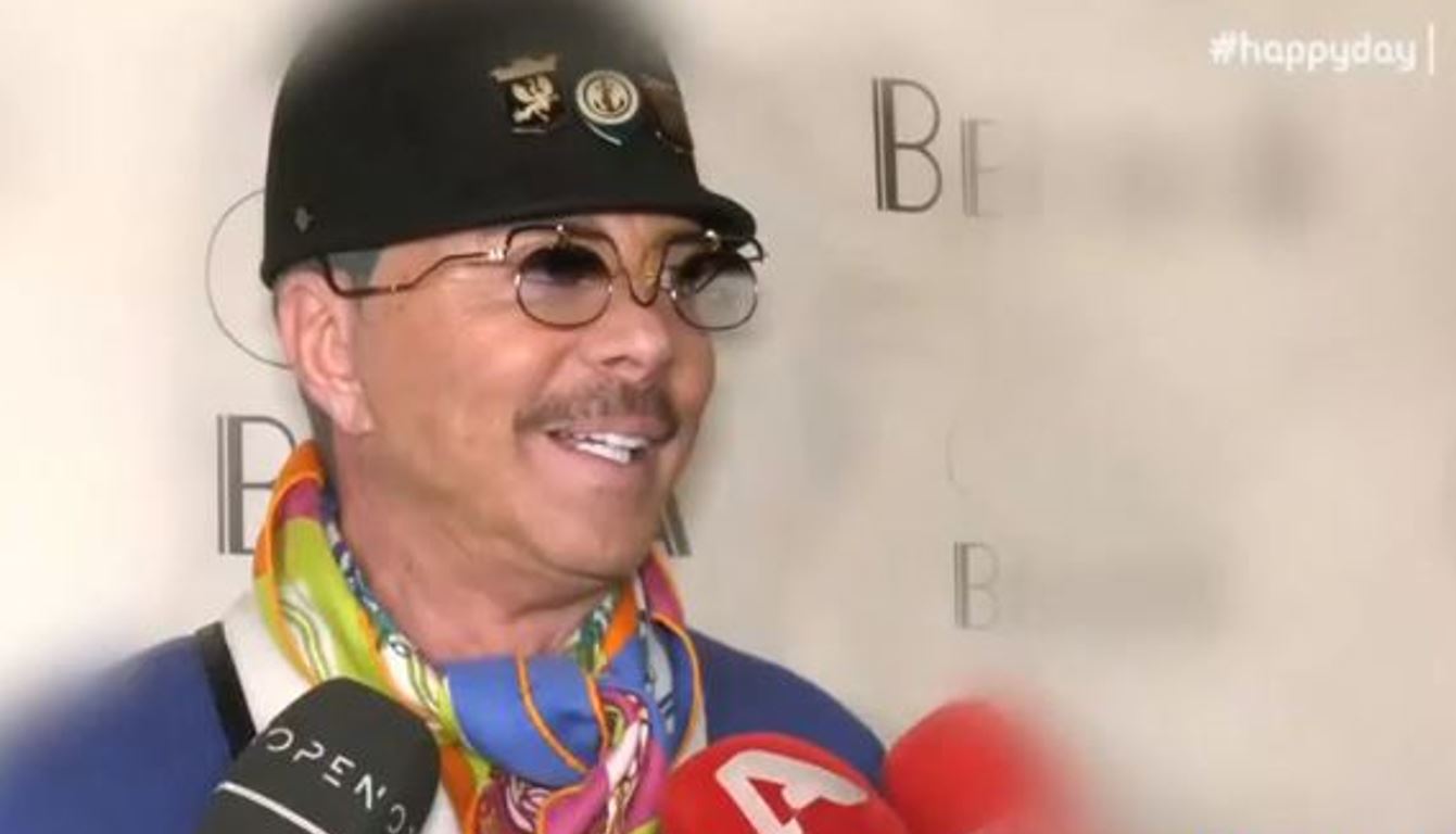 Λάκης Γαβαλάς