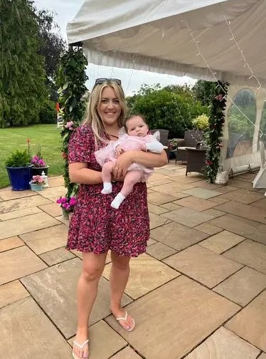 Η 30χρονη ανακοίνωσε την άφιξη της Ronnie μέσω FaceTime.