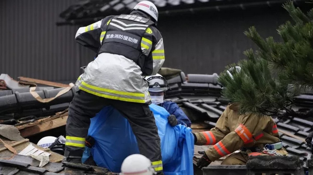 Σεισμός στην Ιαπωνία: Στους 161 έχουν φτάσει οι νεκροί στους 103 οι αγνοούμενοι
