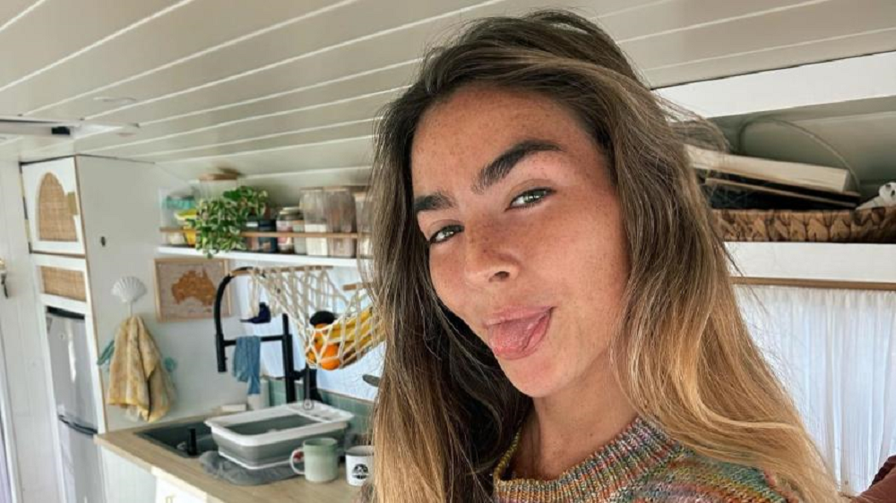 «Είμαι παραδοσιακή νοικοκυρά, πιστεύω ότι οι γυναίκες δεν θα επιβίωναν χωρίς τους άνδρες» – Οι δηλώσεις που ξεσήκωσαν τα social media