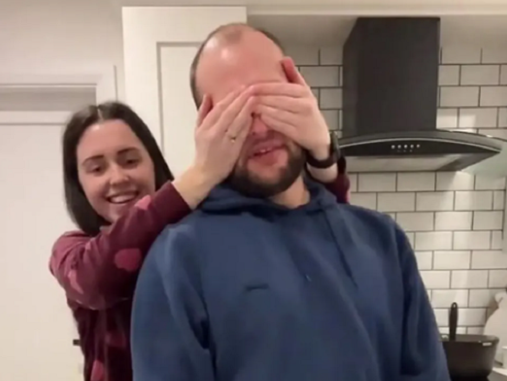 «Εκδικητική» σύζυγος μαγειρεύει στον άντρα της φαγητά που μισεί γιατί δεν την βοηθά στις δουλειές του σπιτιού