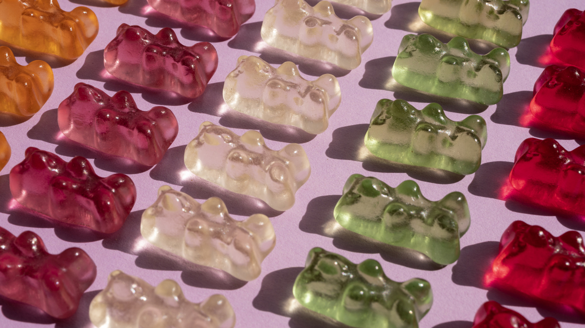 Τέλος τα ζελεδάκια κάνναβης από τα περίπτερα: Η ουσία HHC υπάγεται στα ναρκωτικά – Δείτε την απόφαση