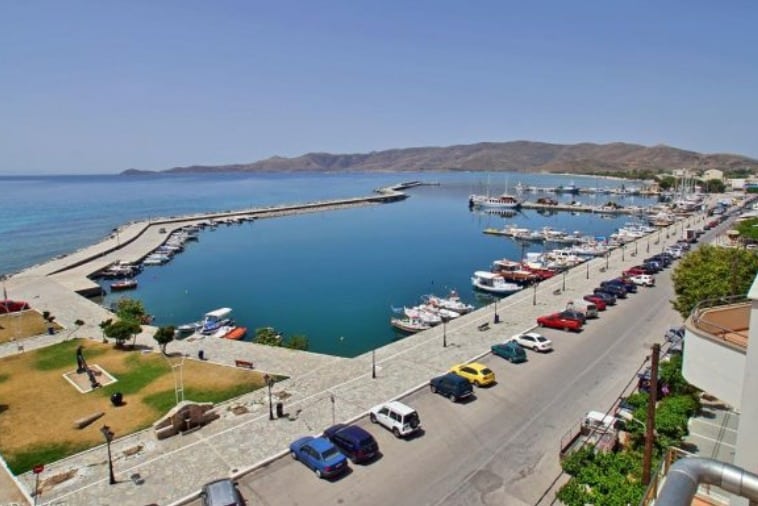 Εύβοια: Νεκρός 82χρονος στο λιμάνι της Καρύστου – Προσπάθησε να μπει σε σκάφος, έπεσε και σκοτώθηκε