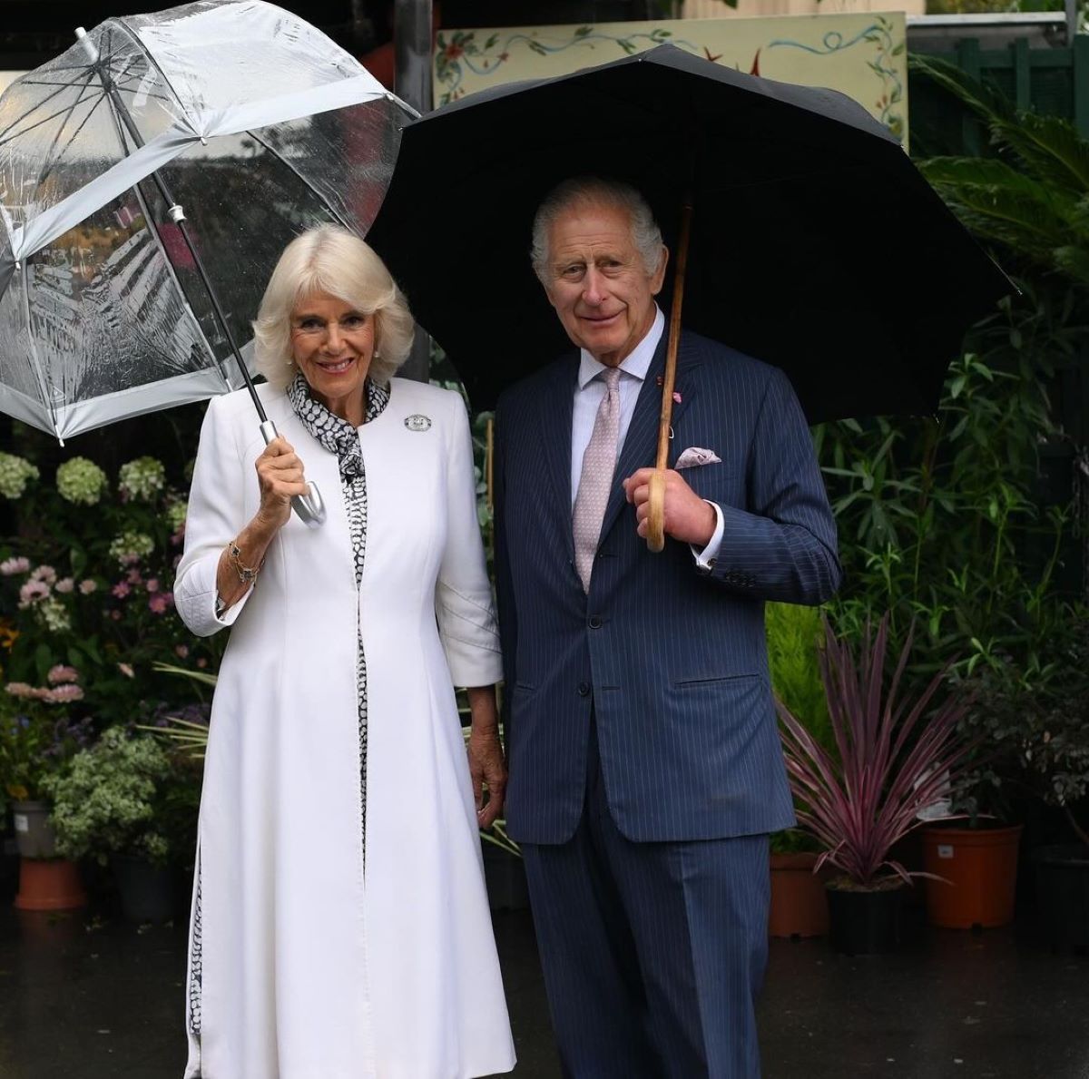 Ο βασιλιάς και η βασίλισσα Καμίλα σε παλαιότερη δημόσια εμφάνιση τους. 