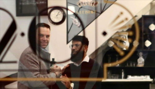 Κασσελάκης: Το… στρατιωτικό κούρεμα στην Ερμού