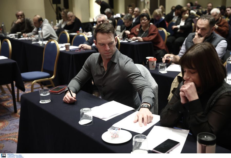 ΣΥΡΙΖΑ: «Γέφυρες» Κασσελάκη σε Πολάκη μία ημέρα μετά τα «καρφιά» – Η συζήτηση στην Κεντρική Επιτροπή και οι επόμενες κινήσεις