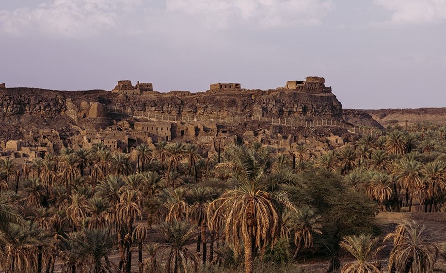 Η οχύρωση με τα 74 προπύργια περικλείει την όαση Khaybar στην Μεδίνα της Σαουδικής Αραβίας.