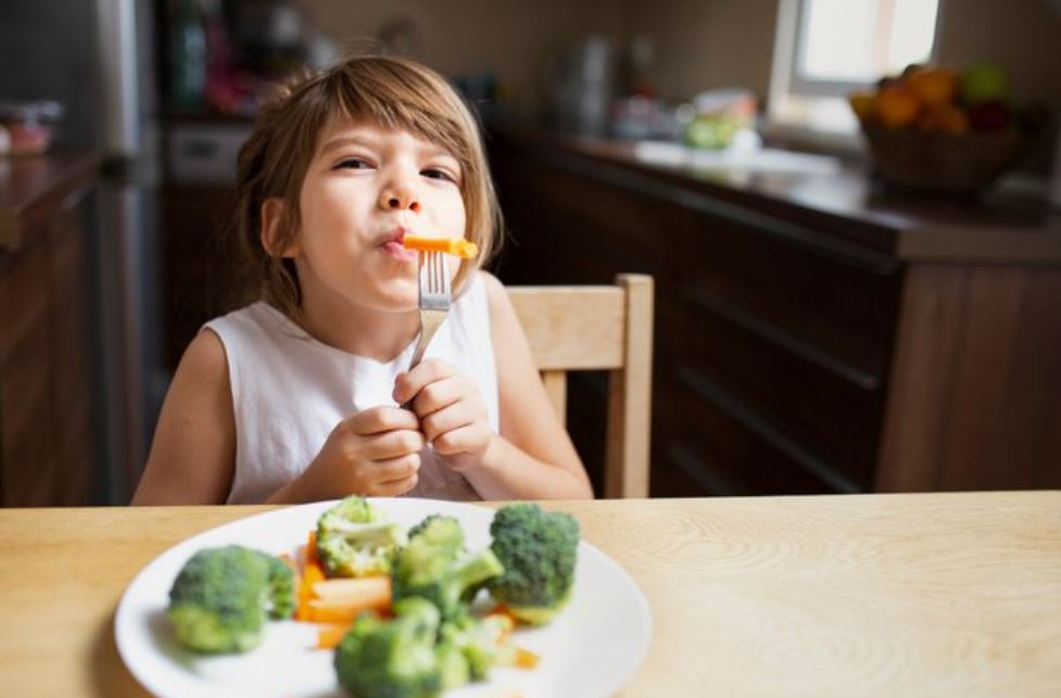 3 εγγυημένες συνταγές για να κάνετε τα παιδιά σας να λατρέψουν τα λαχανικά