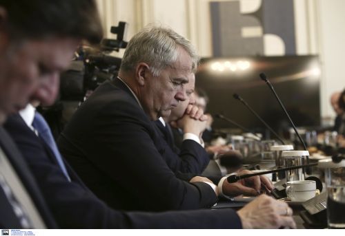 Βορίδης: Θα απέχει από την ψηφοφορία για τα ομόφυλα ζευγάρια – «Δεν υπάρχει θέμα παραμονής του» λέει η κυβέρνηση